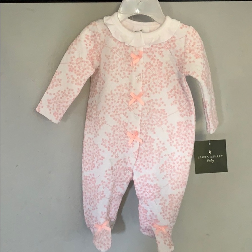 Laura Ashley baby Sleep and Play